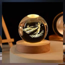 AstroLed - Luminária Elegante 3D com Suporte de Madeira